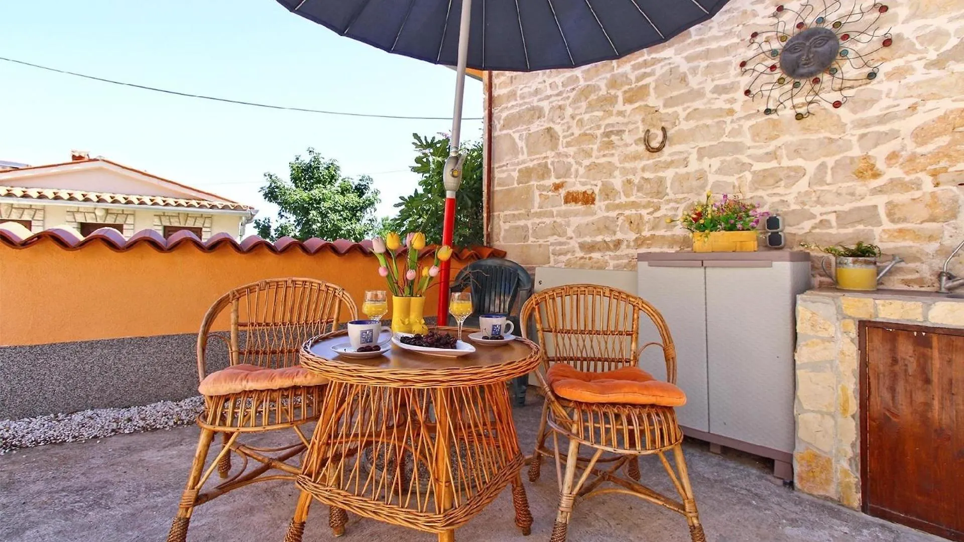 Apartment Ferienwohnung Fuer 6 Personen Ca 75 Qm In Krnica, Istrien Bucht Von Rasa